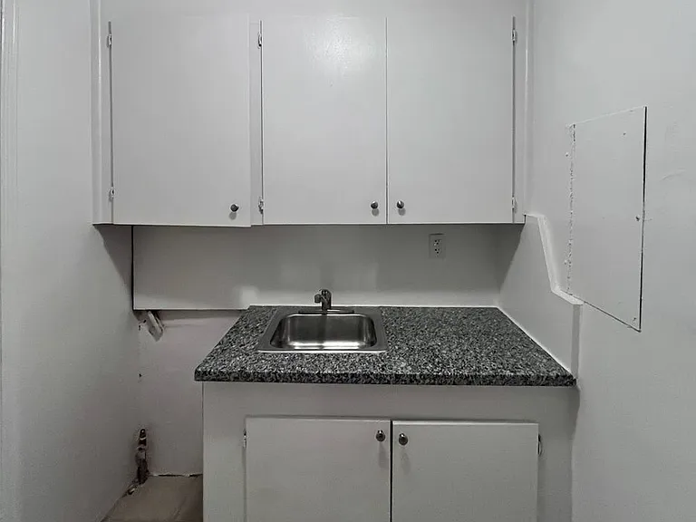 1556 Polk St — Photo 3