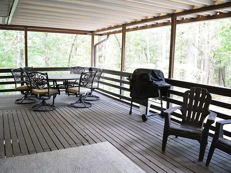 240 Pine Knot Rd — Photo 6