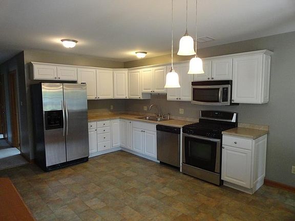 2nd image of 410 W Westlawn Ave