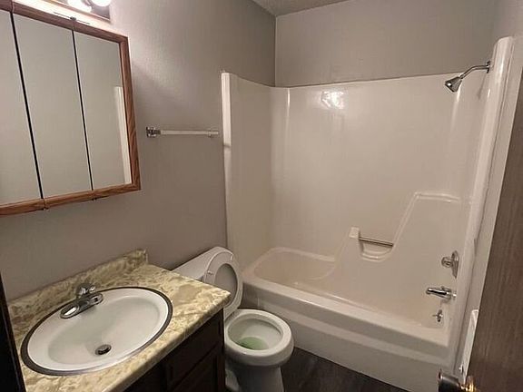 5th image of 719 1st St S #5
