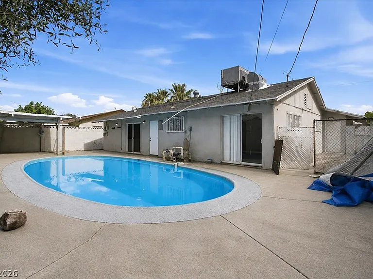 4013 Esmeralda Ave — Photo 8