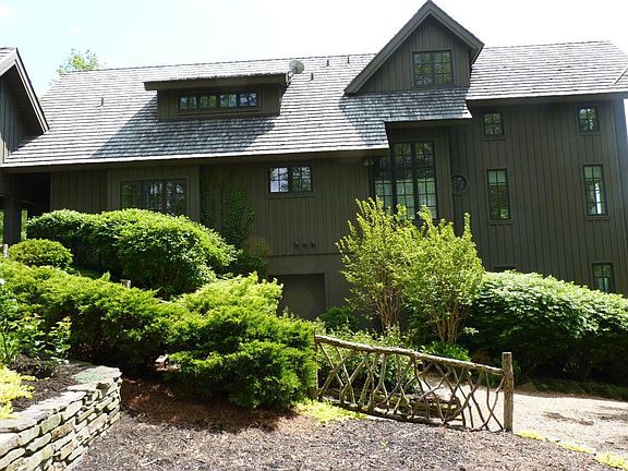 4th image of 55 Armour Ct