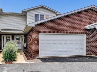 1893 Riverside Dr UNIT B, Suamico, WI 54313