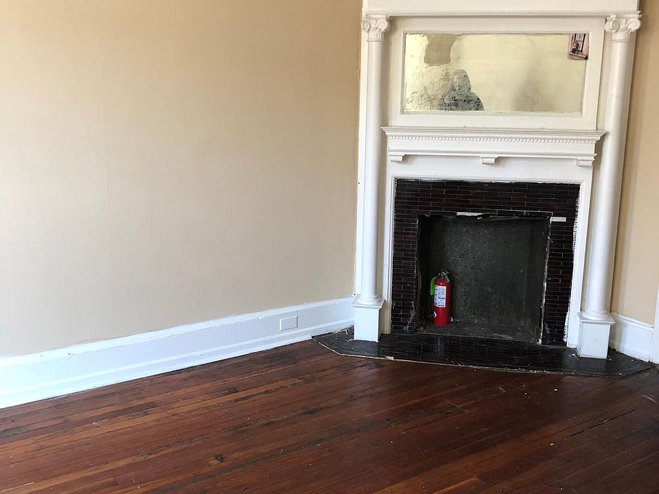1st image of 3651 N 21st St #3R