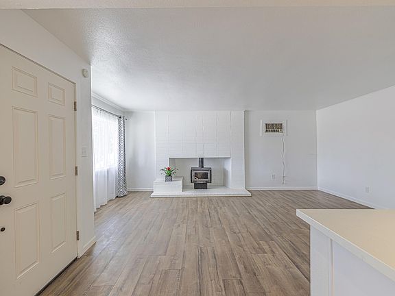 5th image of 38624 152nd St E