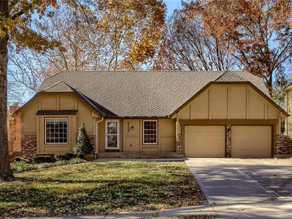 8122 Westgate Dr, Lenexa, KS 66215