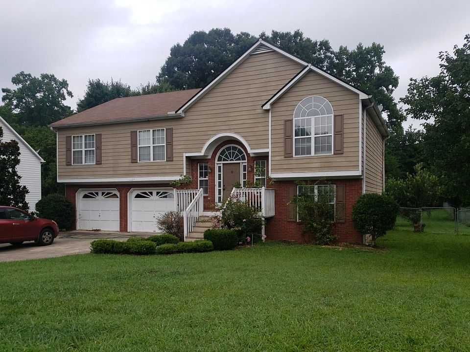 2nd image of 1408 Paddocks Way