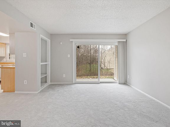 4th image of 12161 Chaucer Ln #12161