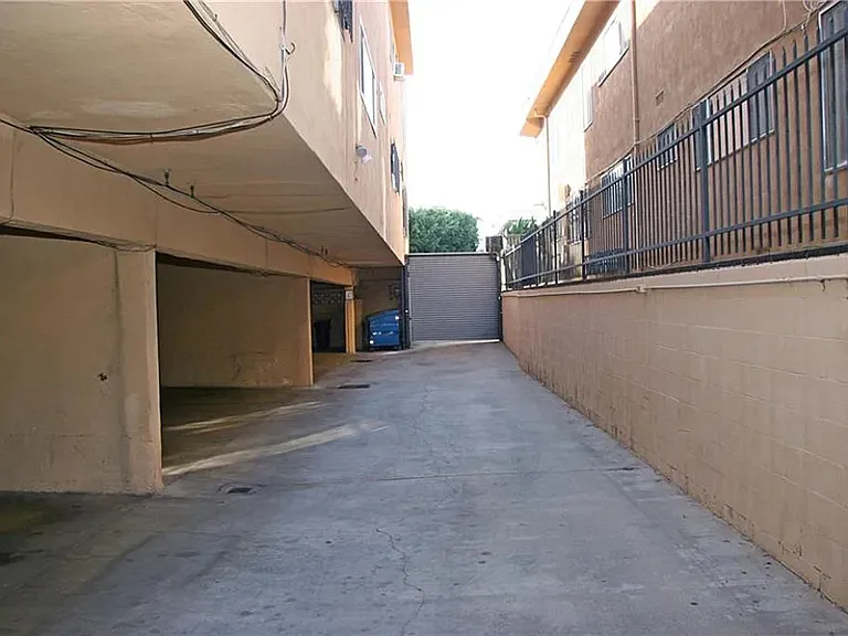 114 N Eucalyptus Ave #5 — Photo 12