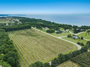 S Donnybrook Rd, Suttons Bay, MI 49682