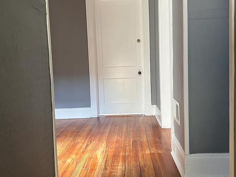 1867 Clarion Ave — Photo 9