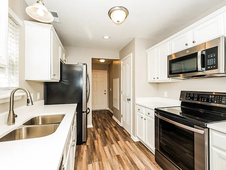 1007 Cheryl Ln — Photo 8