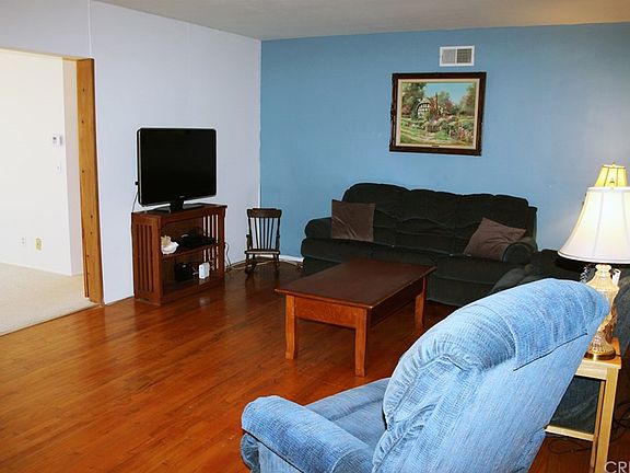 3rd image of 10709 Floralita Ave