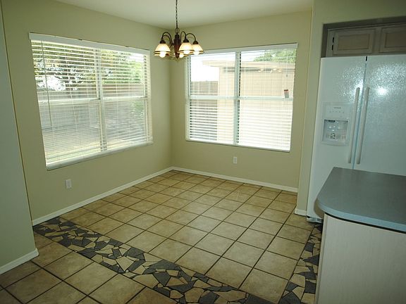 5th image of 4103 E Arbor Ave