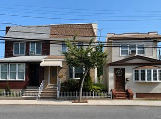 7215 Juniper Valley Rd, Middle Village, NY 11379