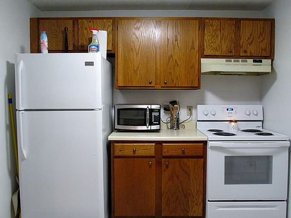 3rd image of 2 Marc Dr APT 2A6
