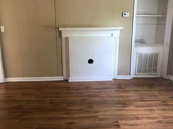 3rd image of 503 W 10th Ave