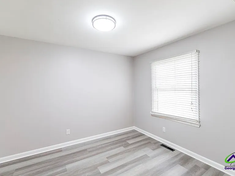 103 Sparta St — Photo 8