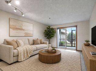 2150 Ridge Dr APT 14, Saint Louis Park, MN 55416