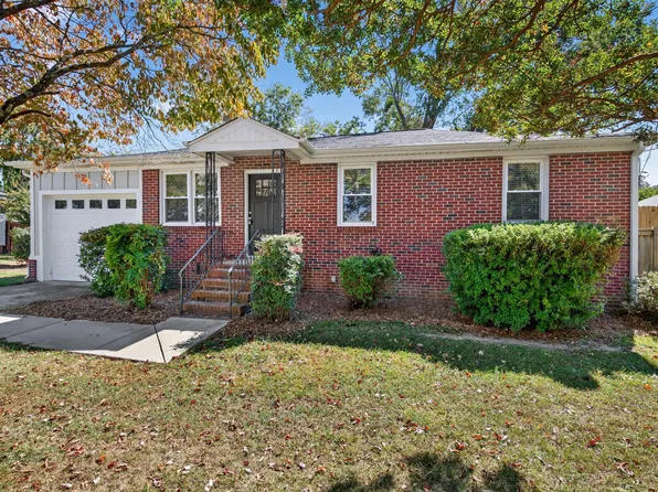 11 Henderson Rd, Greenville, SC 29607