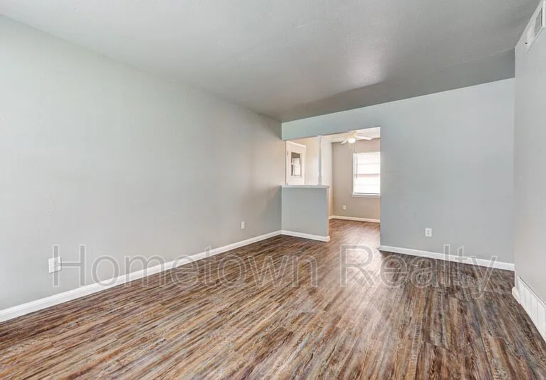 1308 McDonald Dr — Photo 7