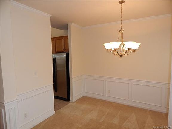 4th image of 347 Rose Garden Ct #178