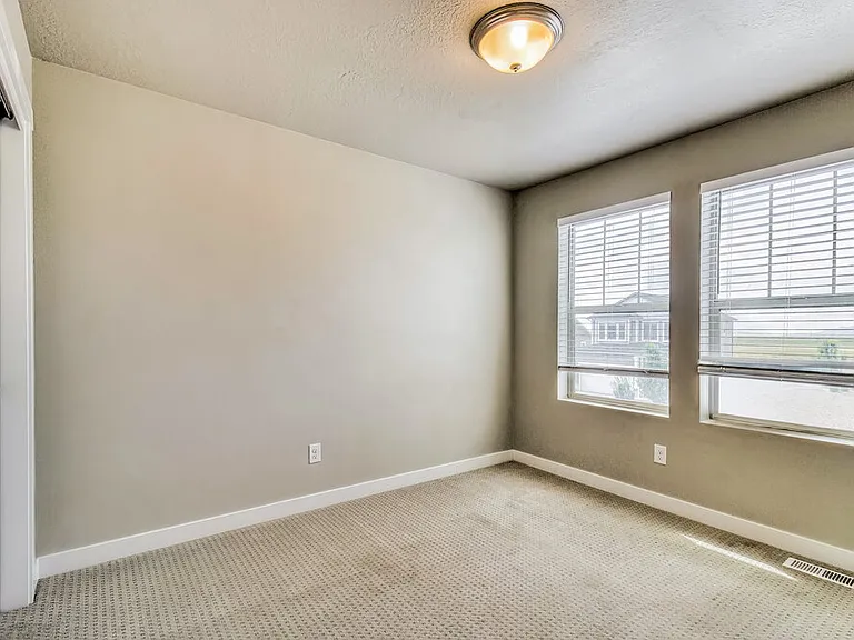 1083 W Osprey Dr — Photo 14
