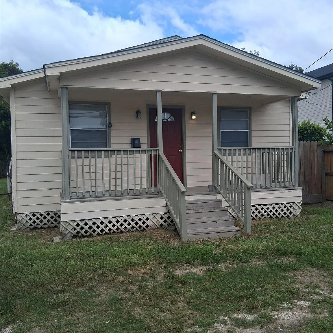 4 bed, 2.0 bath, 1104 sqft, $1,600 — Photo 1