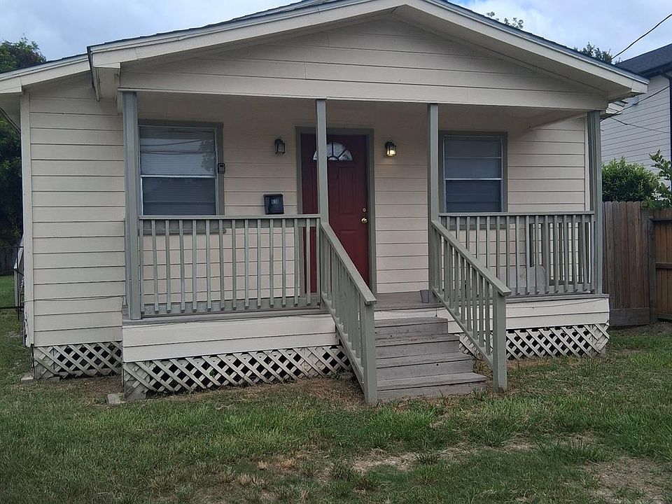 1st image of 838 Mansfield St