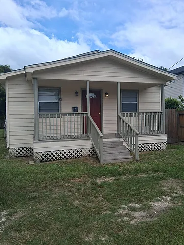 838 Mansfield St Photo 1