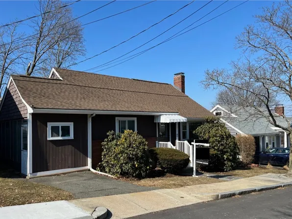 26 Amelia Ave, Winthrop, MA 02152