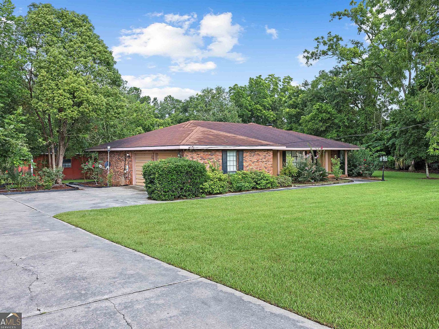 607 N Church St, Hahira, GA 31632 | MLS #20130725 | Zillow