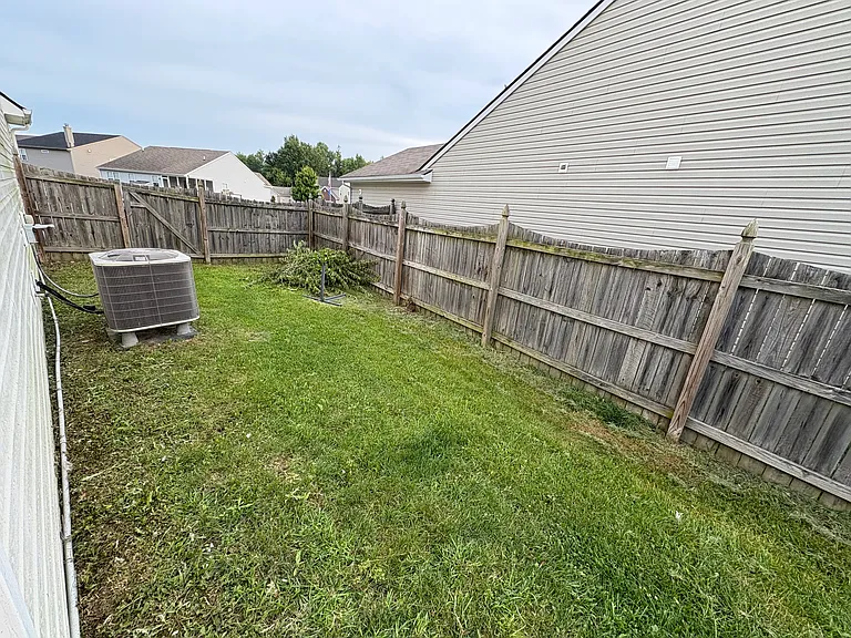 5221 Bombay Dr — Photo 20