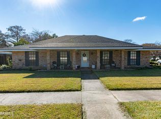 200 Aspen Trl, Lafayette, LA 70507