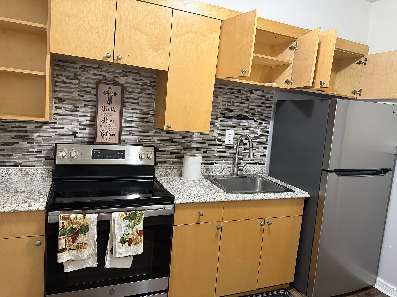 1 bed, $1,050 — Photo 3