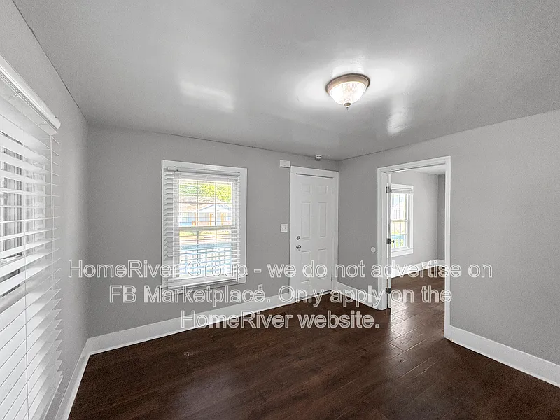2 bed, 1.0 bath, 792 sqft, $1,175 — Photo 2