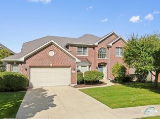 2486 Holland Ct, Aurora, IL 60503