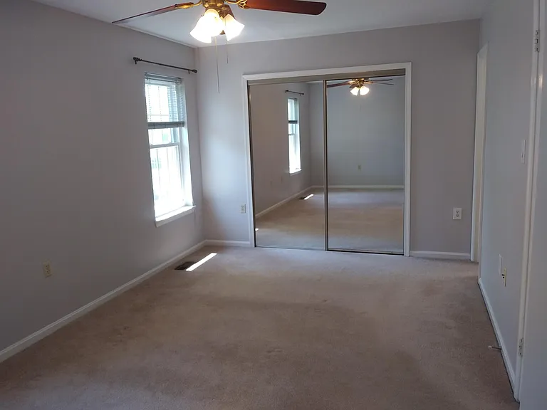 2711 Woodwalk Ct — Photo 20