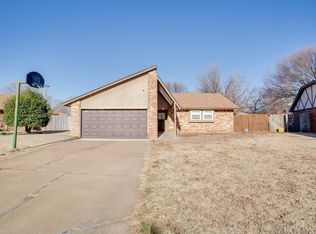 5826 Red Rock Cir, Enid, OK 73703