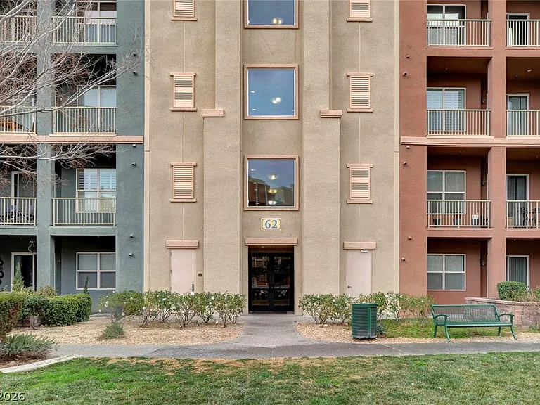 62 E Serene Ave #414 — Photo 11