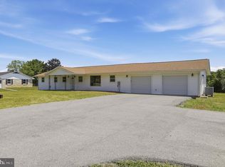 11223 Valley Rd, Berkeley Springs, WV 25411