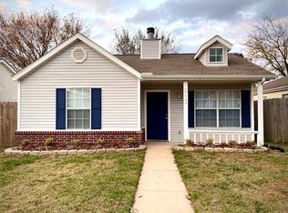213 SE 16th St, Bentonville, AR 72712