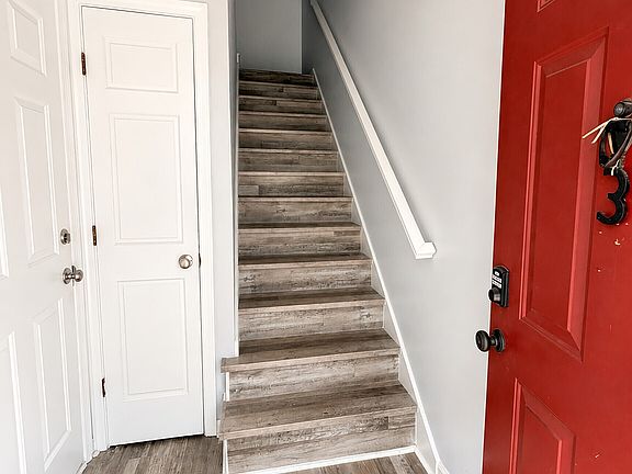 2nd image of 856 Saint Charles Ave NE APT 3
