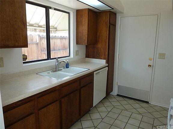 2nd image of 1424 W Avenue H8