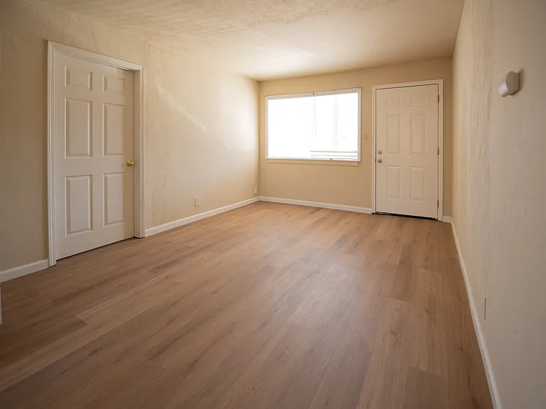 731 Calvados Ave #A — Photo 2