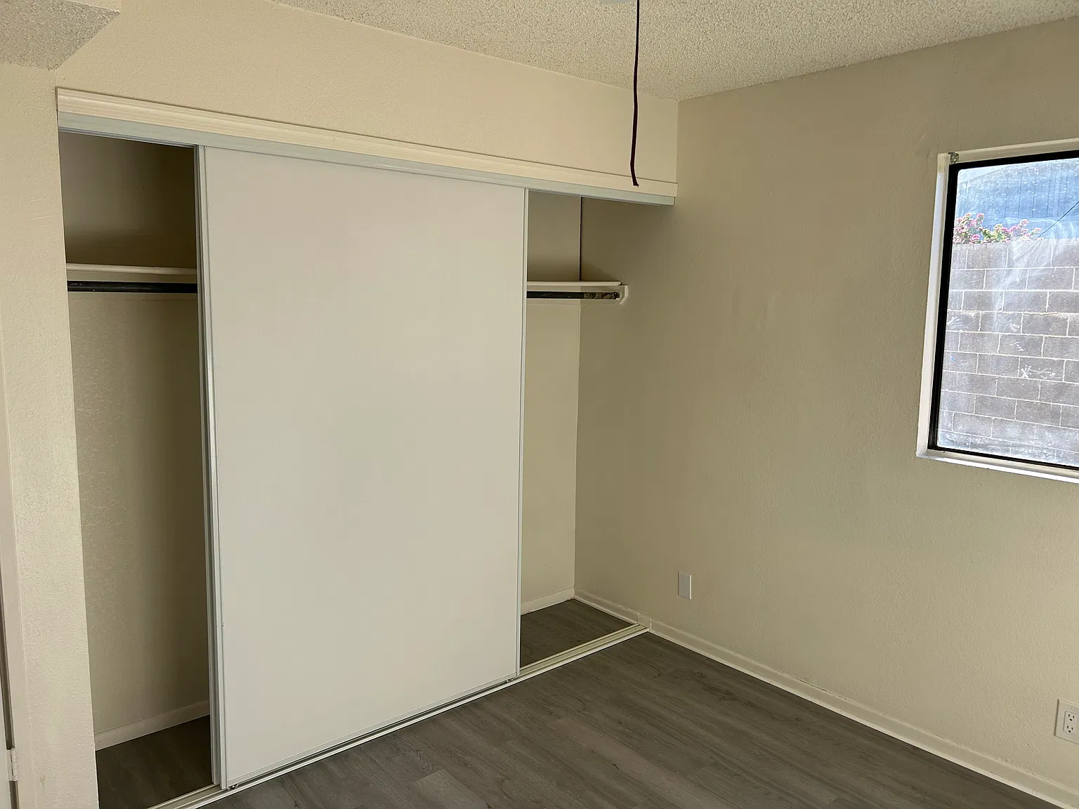 2 bed, 750 sqft, $950 — Photo 3