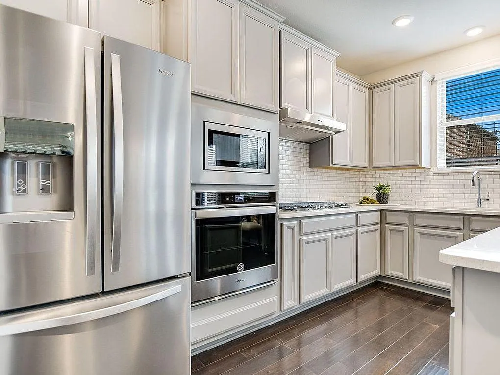 3 bed, 2.5 bath, 1810 sqft, $3,000 — Photo 4