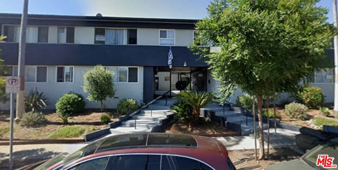 1 bed, 1.0 bath, 950 sqft, $1,645 — Photo 1