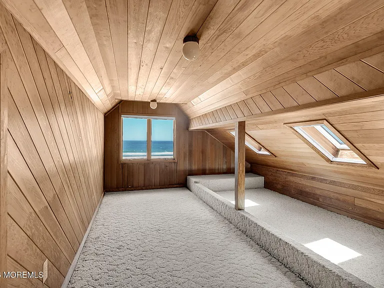 304 Oceanfront — Photo 39