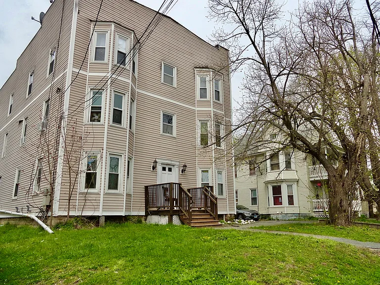 280 Park Ave — Photo 10